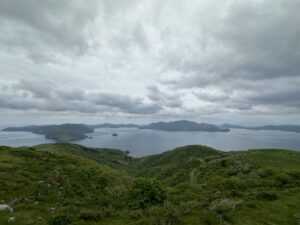赤ハゲ山から見える島前カルデラ外輪山