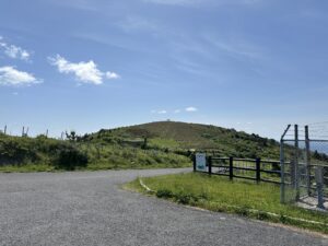 鬼舞展望所から望む鬼舞展望台