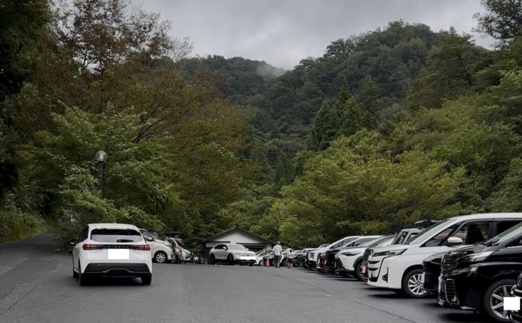 奥出雲櫻井家住宅駐車場